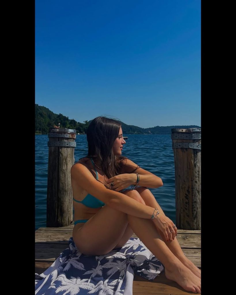 Anna Carnero - Italy