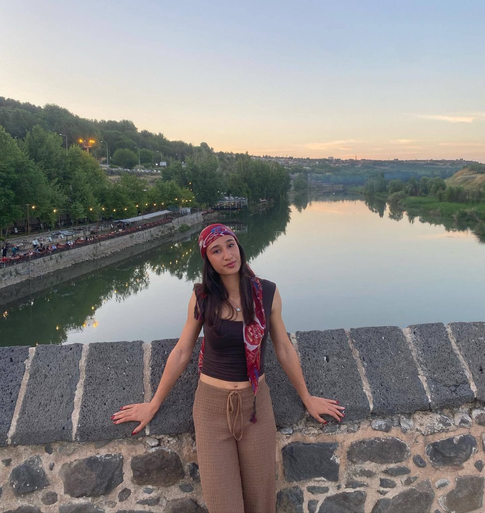 Cansu Nimet Sayın - Türkiye