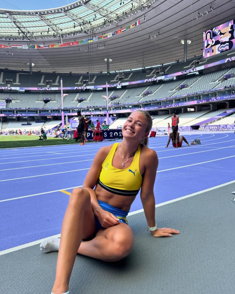 Julia Henriksson - Sweden