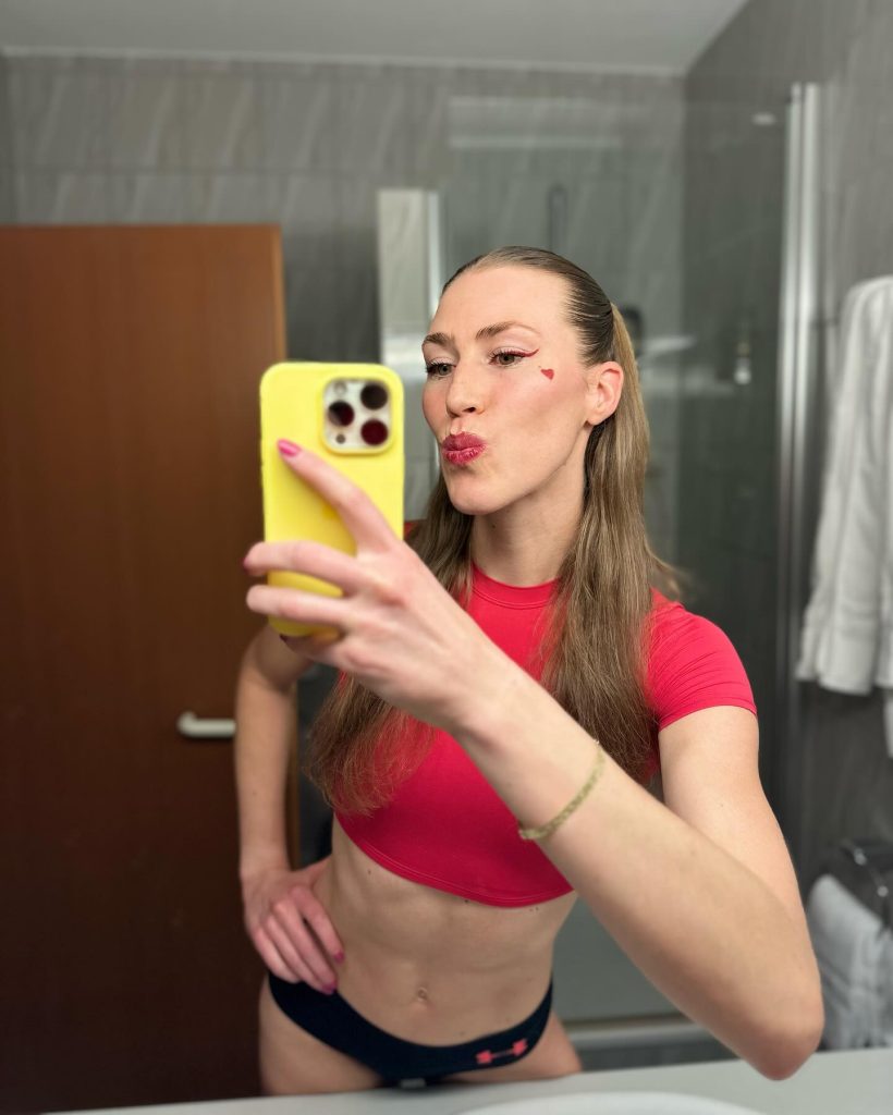 Kimberly Ficenec - Czechia