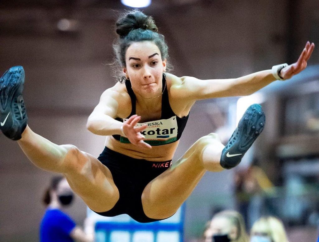 Laura Lokotar - Estonia