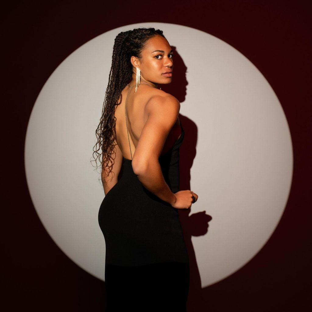 Naomi Riskwait - France