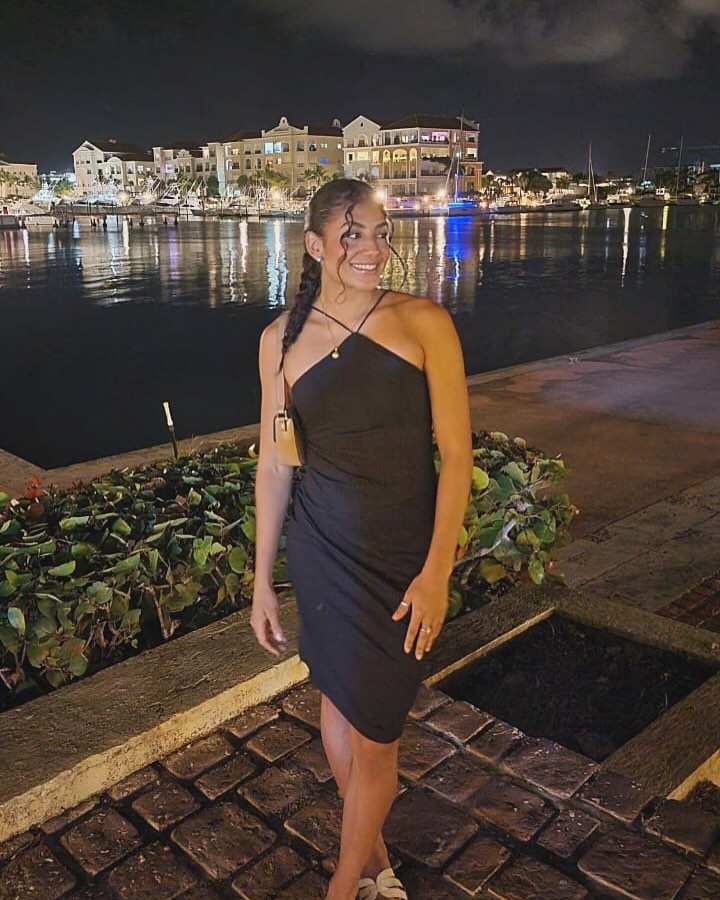 Rebeca Barrientos - El Salvador