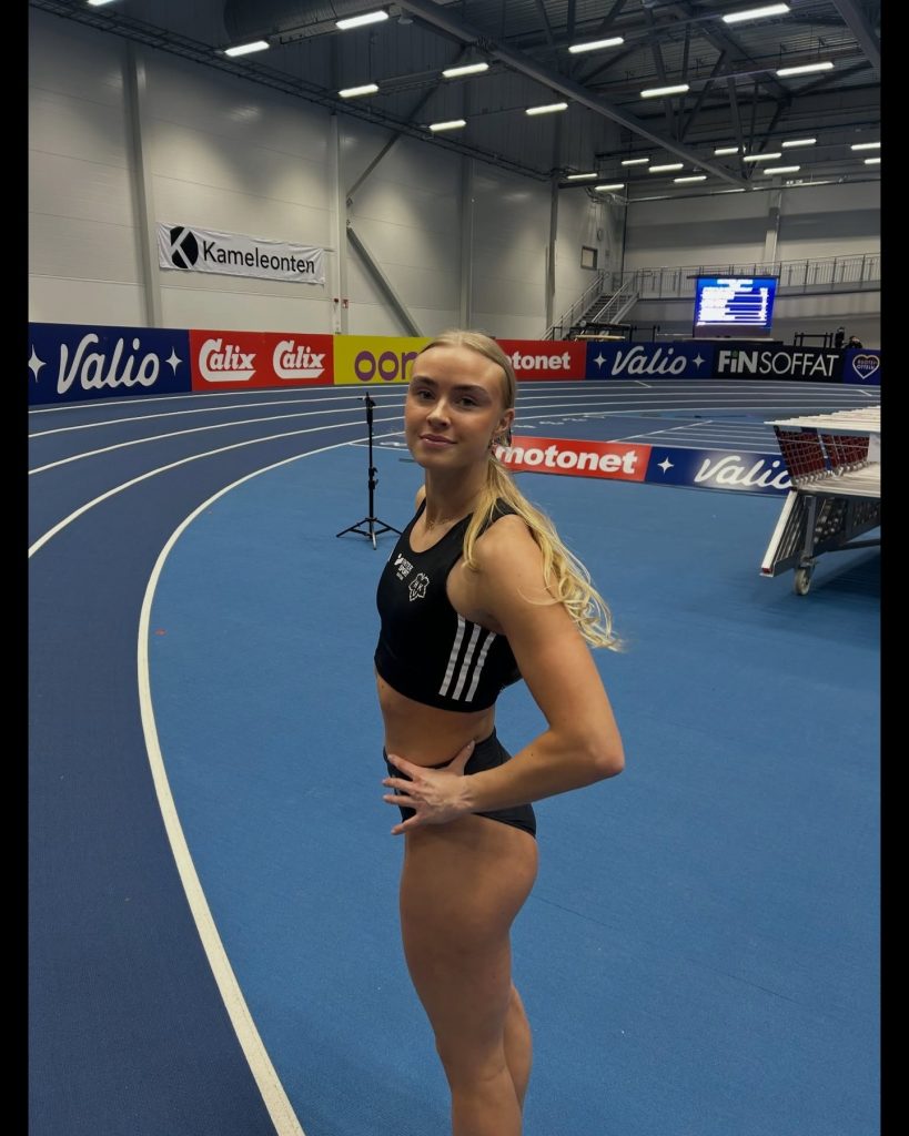 Roosa Toivonen - Finland
