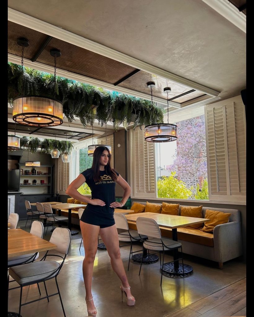 Sofi Santoyo - Mexico