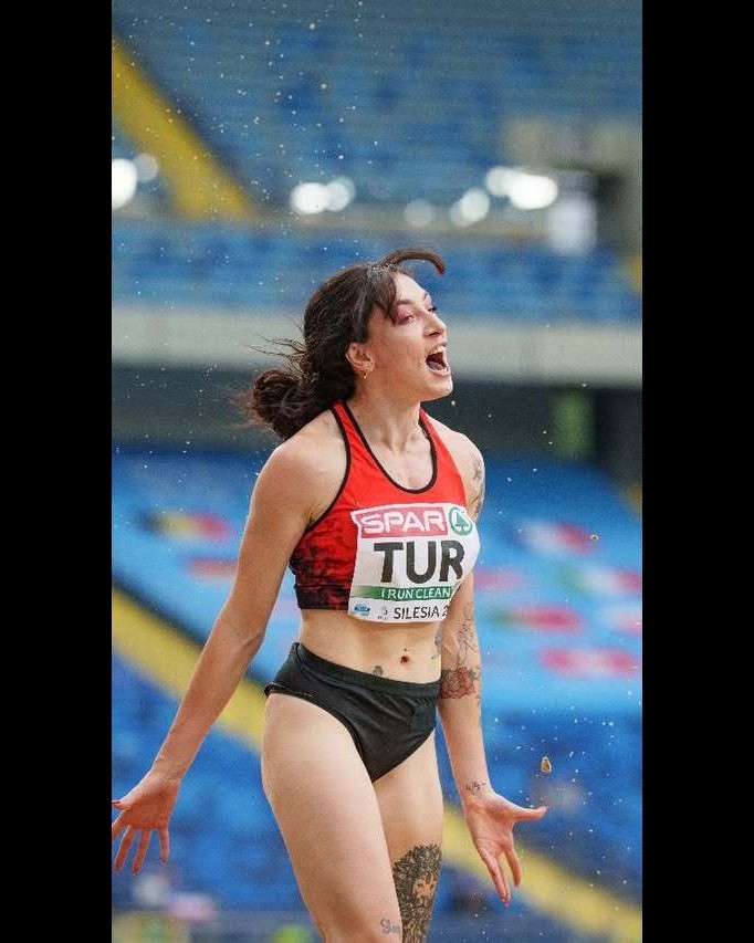 Tuğba Danışmaz - Türkiye